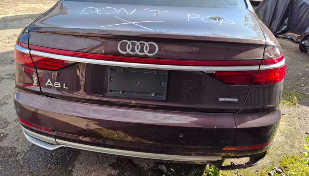 Audi A8 long  четверть