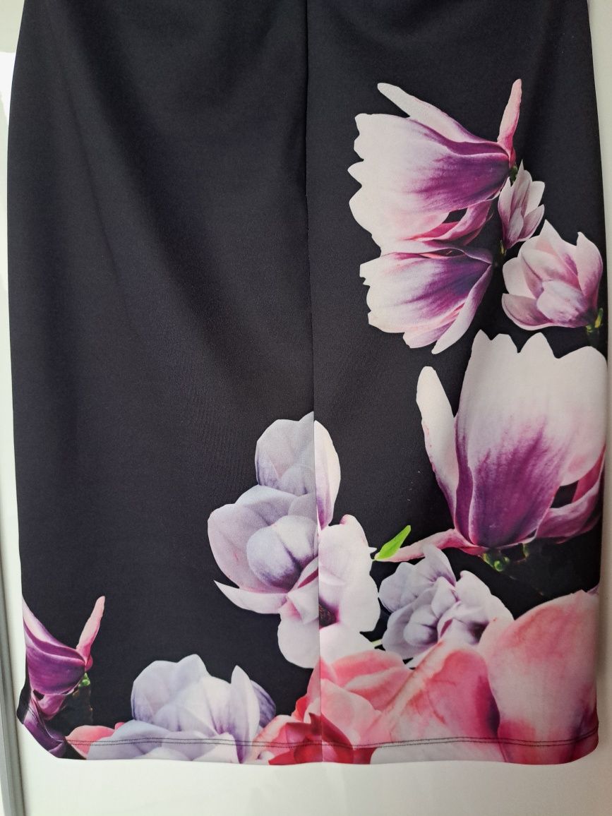 Czarna sukienka w różowe kwiaty na ramiączka elastyczna Bonprix L/XL
