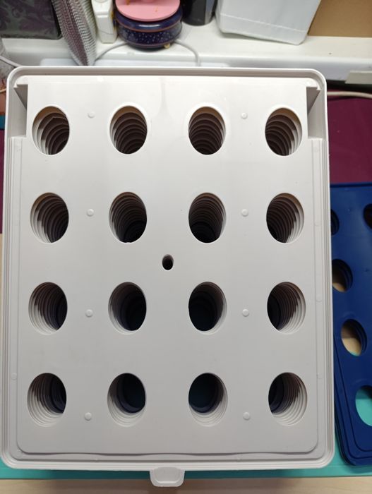 Пластикова дошка -роздільник для речей ,бумаг і тд..