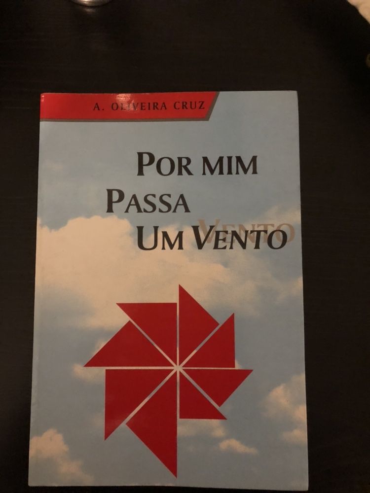 Por Mim passa Um Vento:Livro