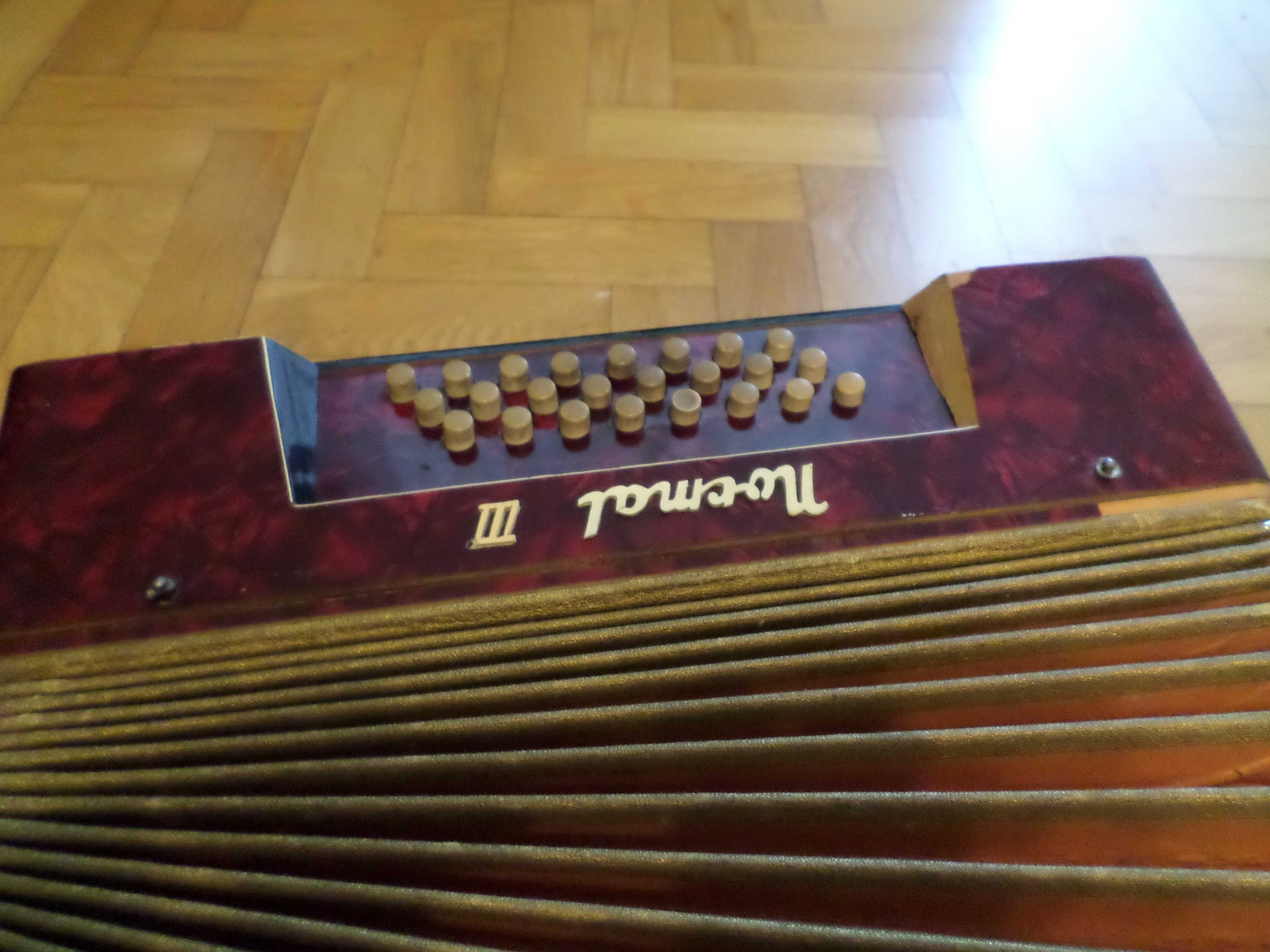 Akordeon Musicator III