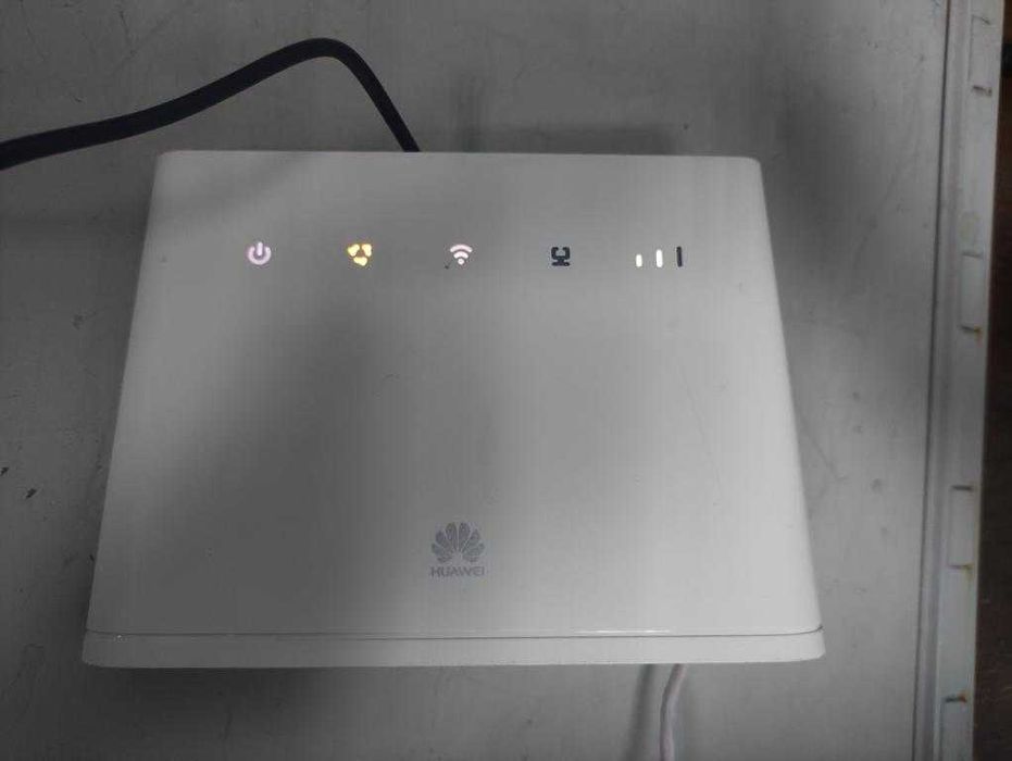 3G/4G LTE роутер Huawei B311-221 робе і від повербанка