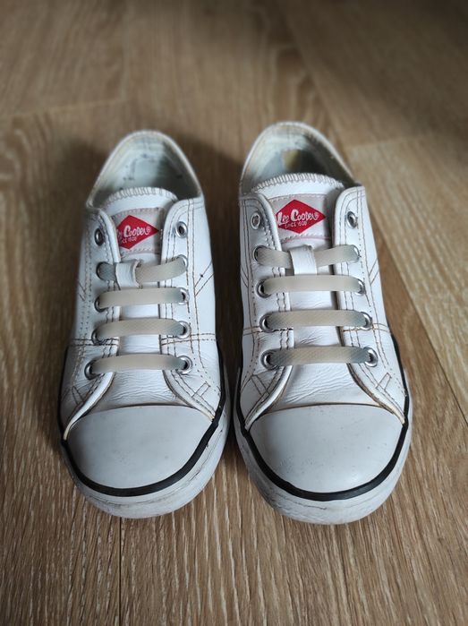 Белые кеды . Кожа.