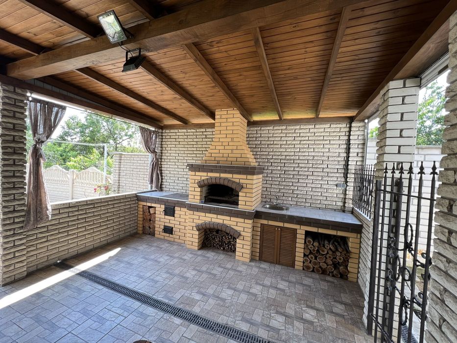 Дом-2 комн.разд. 77 м.кв. 2009 г. в/у, ремонт,6 Слободская -Погранична