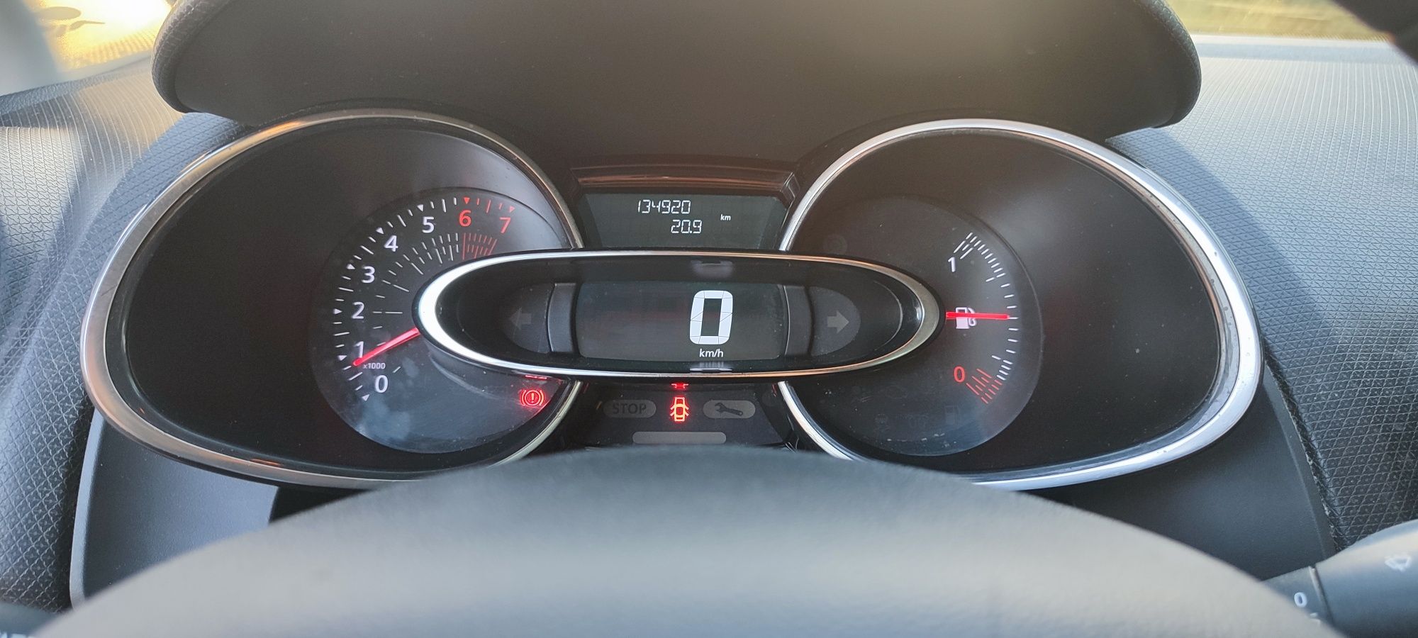 Renault Clio 1.2 2018 c/iva Garantia 169€ Mês Troco