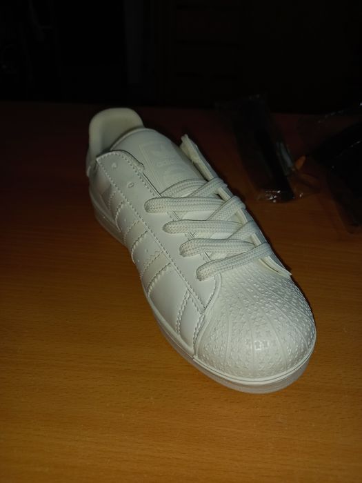 Adidas Superstar