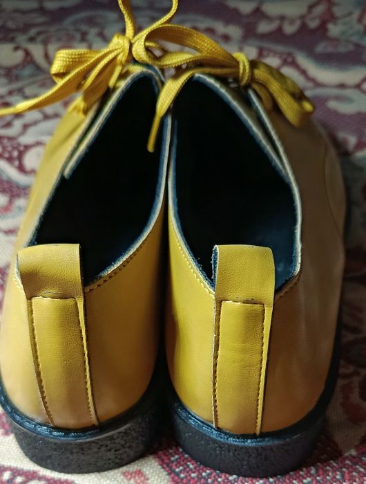 Жіночі туфлі нові