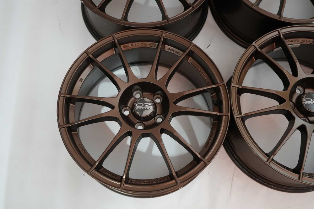 Alufelgi Felgi OZ Ultraleggera 8J ET38 R18 5x108