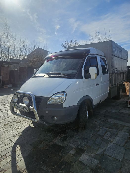 Продам газель бортову