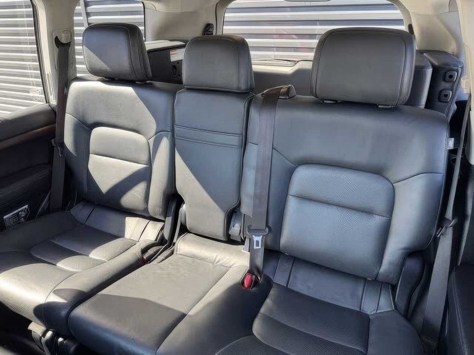 Toyota Land Cruiser      2019