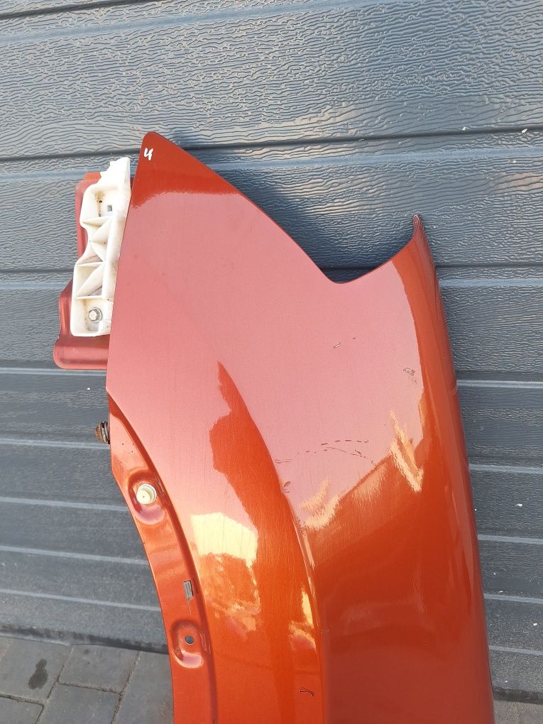 Błotnik przedni lewy Nissan Qashqai J10 przed lift