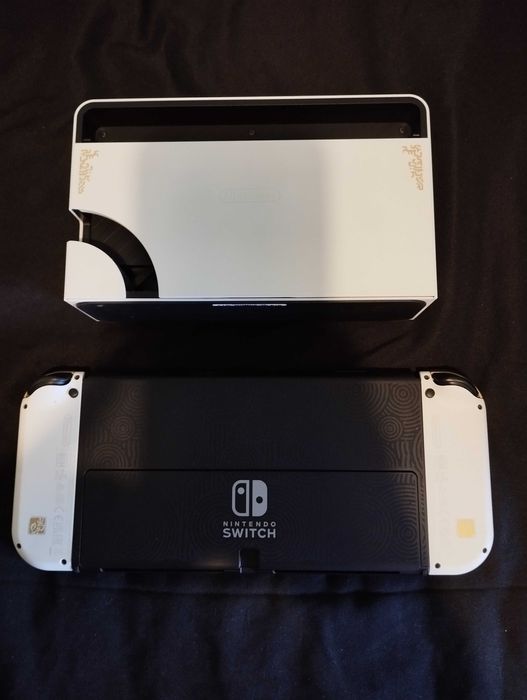 Nintendo Switch OLED Zelda + Capa Zelda