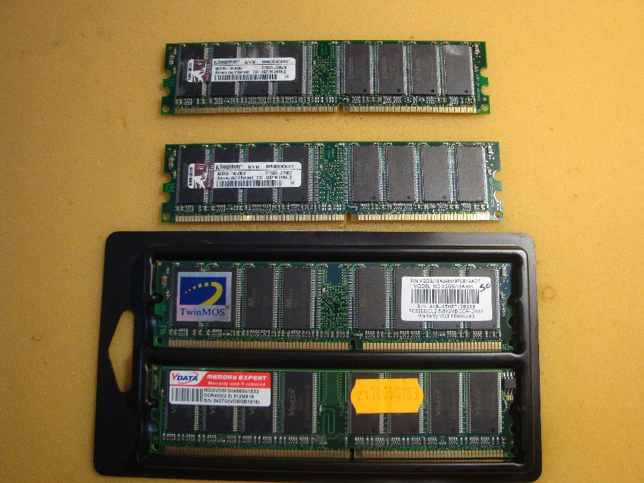 Memória RAM DDR400