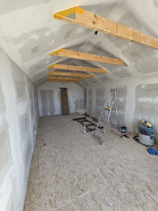 Adaptacje Strychów / Wykończenia Poddaszy. Remonty- montaż płyt - G-K.