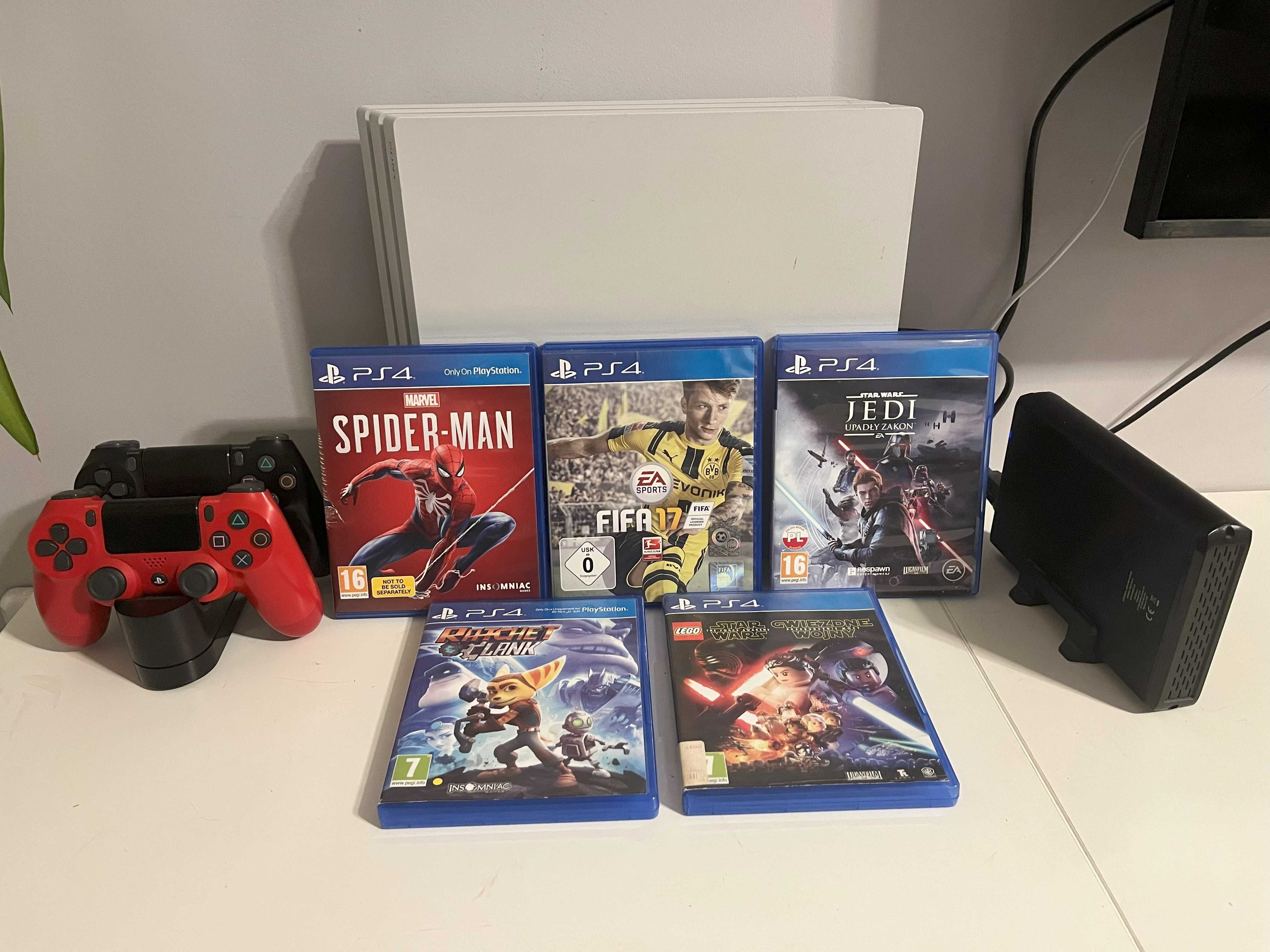 PS4 Pro 1TB + dysk zewnętrzny 3TB + stacja dokująca + pad + 5 gier
