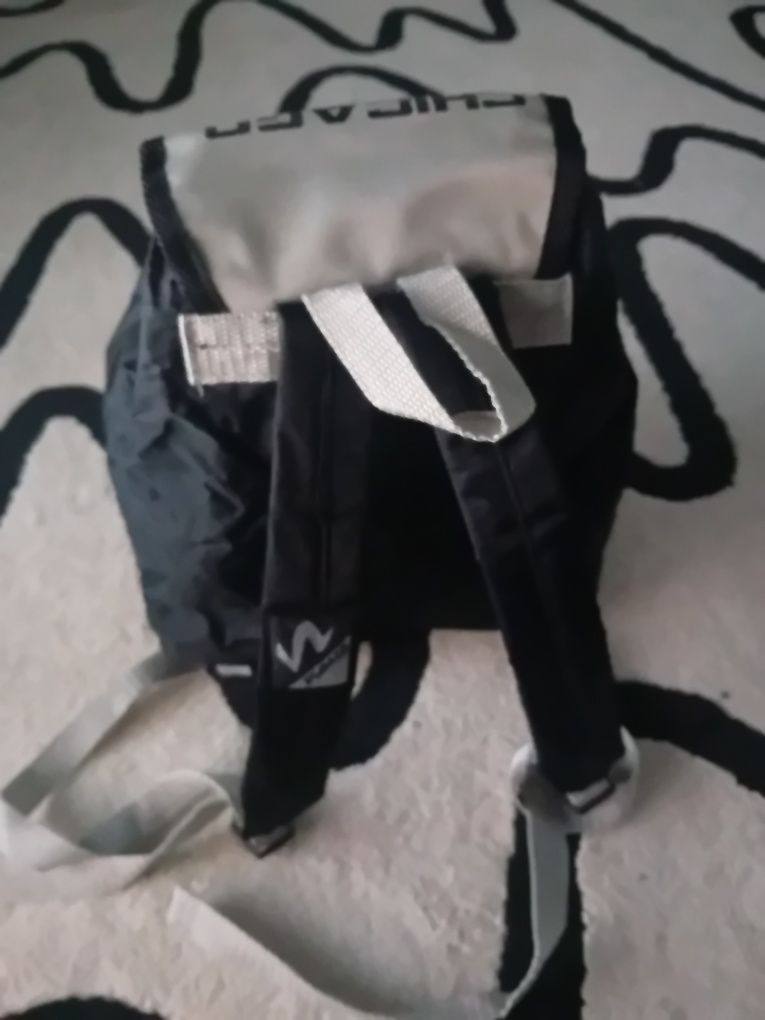 •Mochila  Chicago White Sox