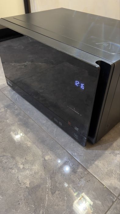 LG MS2595DIS стан нового LG