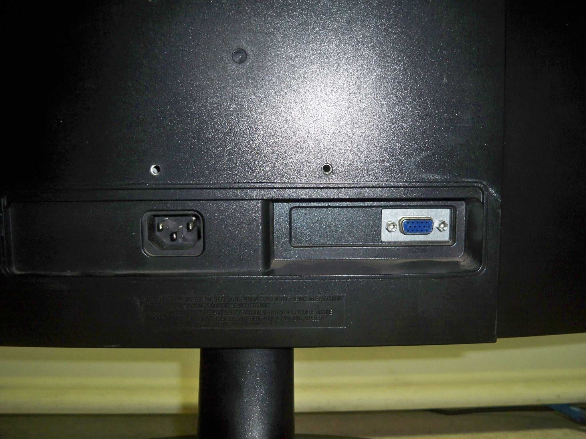 Монитор TFT(LCD) Samsung E1920 19" дюймов, широкоформатный.