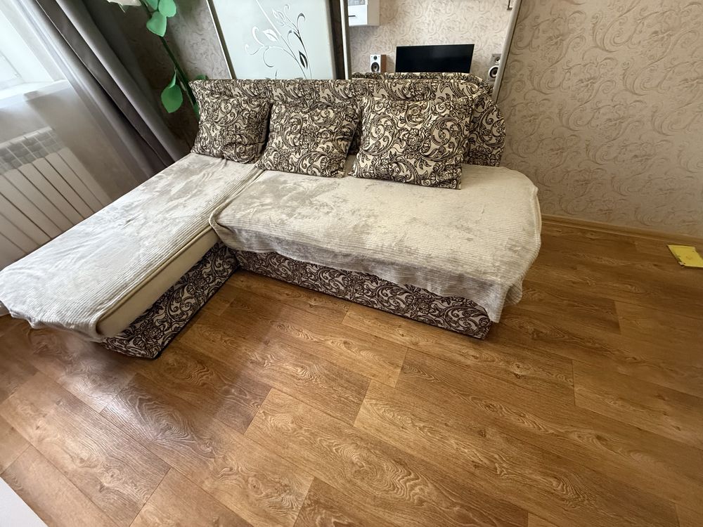 Диван в прекрасном состоянии