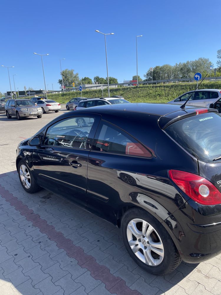 Opel corsa D 2007r