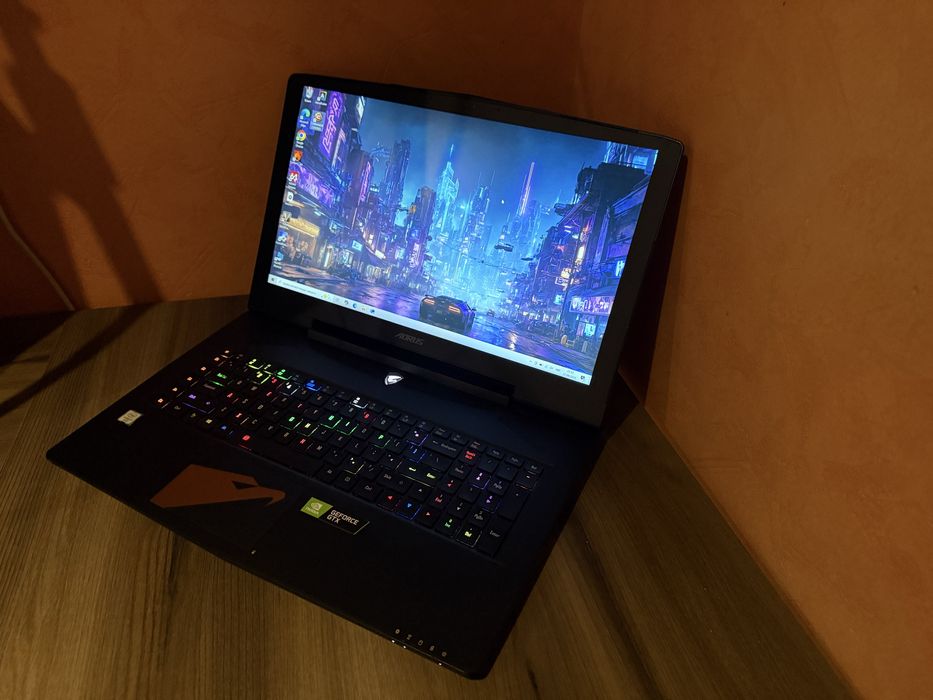 Рідкісний ігровий AORUS X7(Core i7/GTX1080 8GB/2K 120hz/16/256+1Tb)