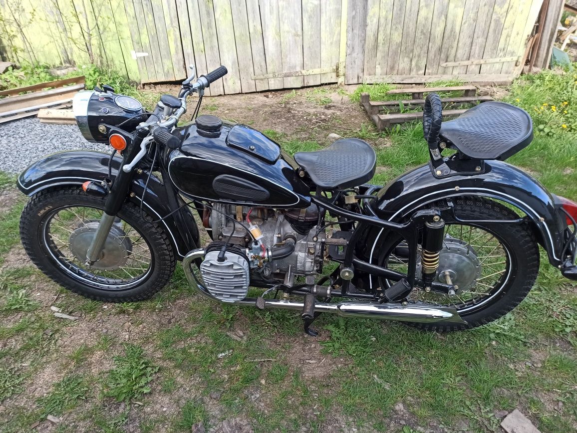 Мотоцикл к 750,Днепр 12