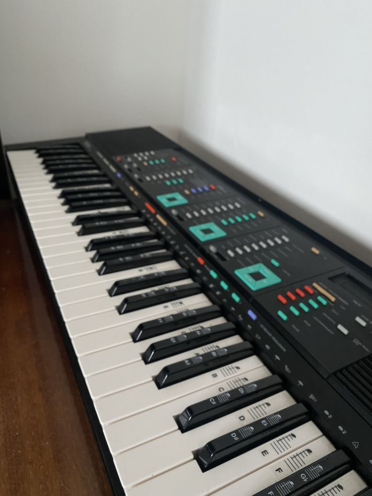 Синтезатор YAMAHA PSR-90