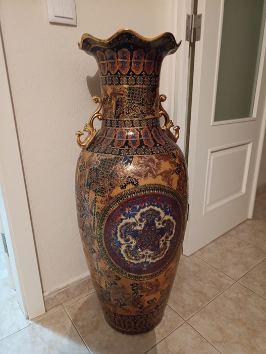 Vaso oriental  com cerca 120 cm