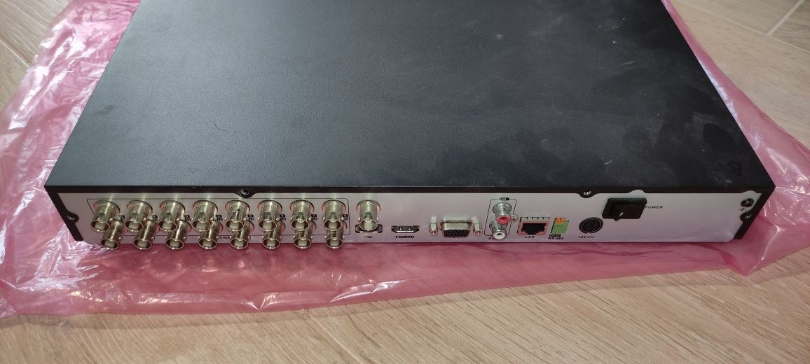 Відеореєстратор Hikvision DS-7216HQHI-F2/N