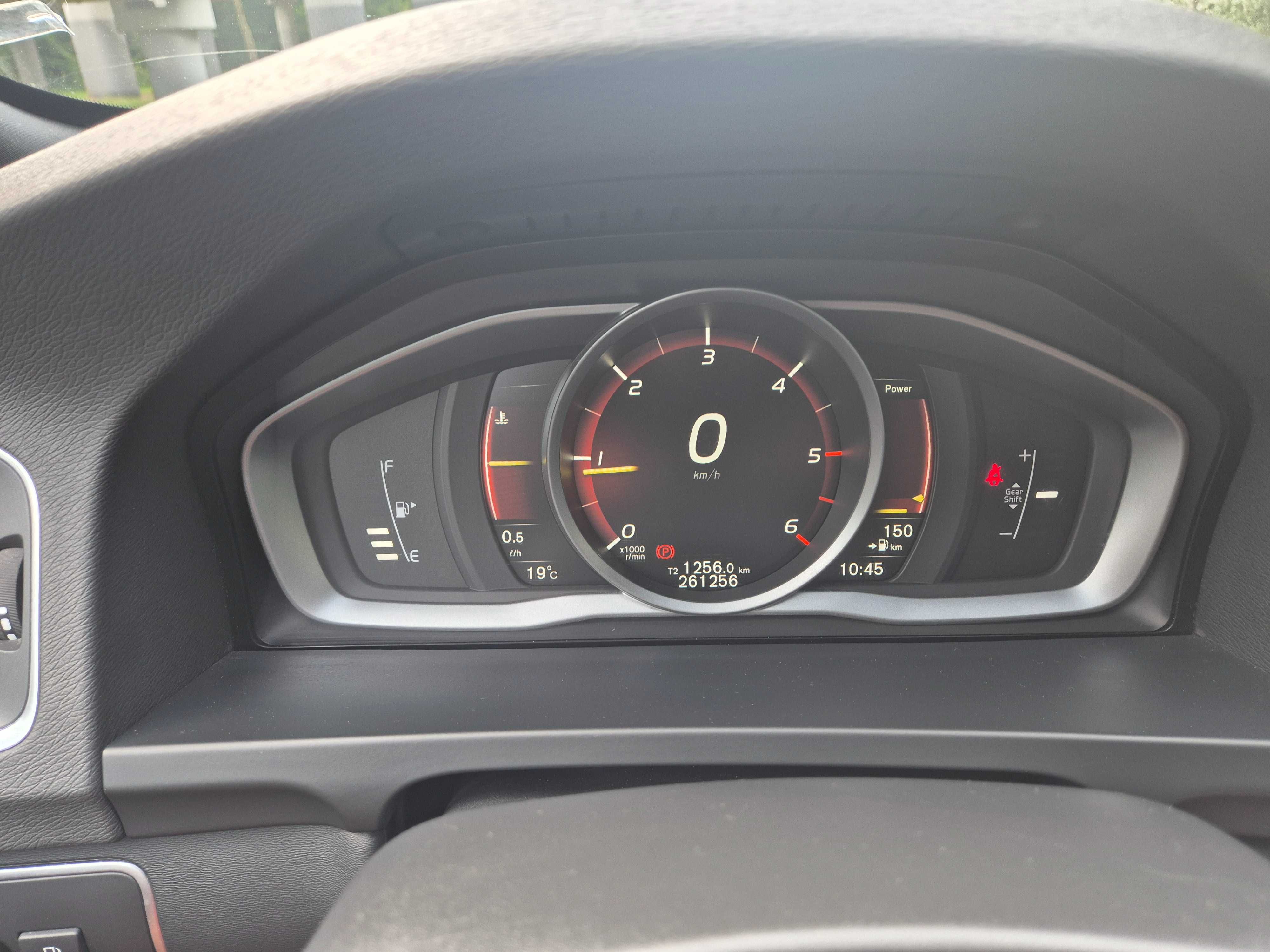 Volvo V60.   2.0 150km  2018r. Zarejestrowany!