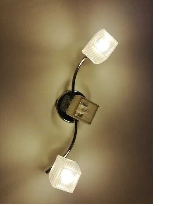 Lampa kinkiet + 2 żarówki energooszczedne