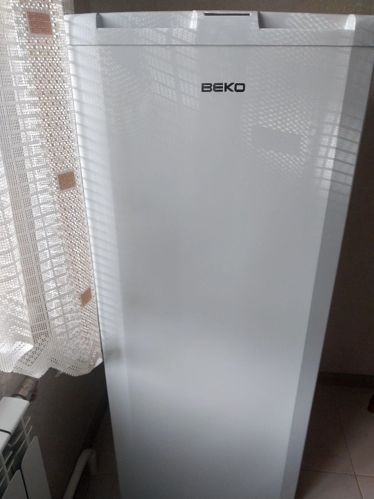 Морозильна камера BEKO