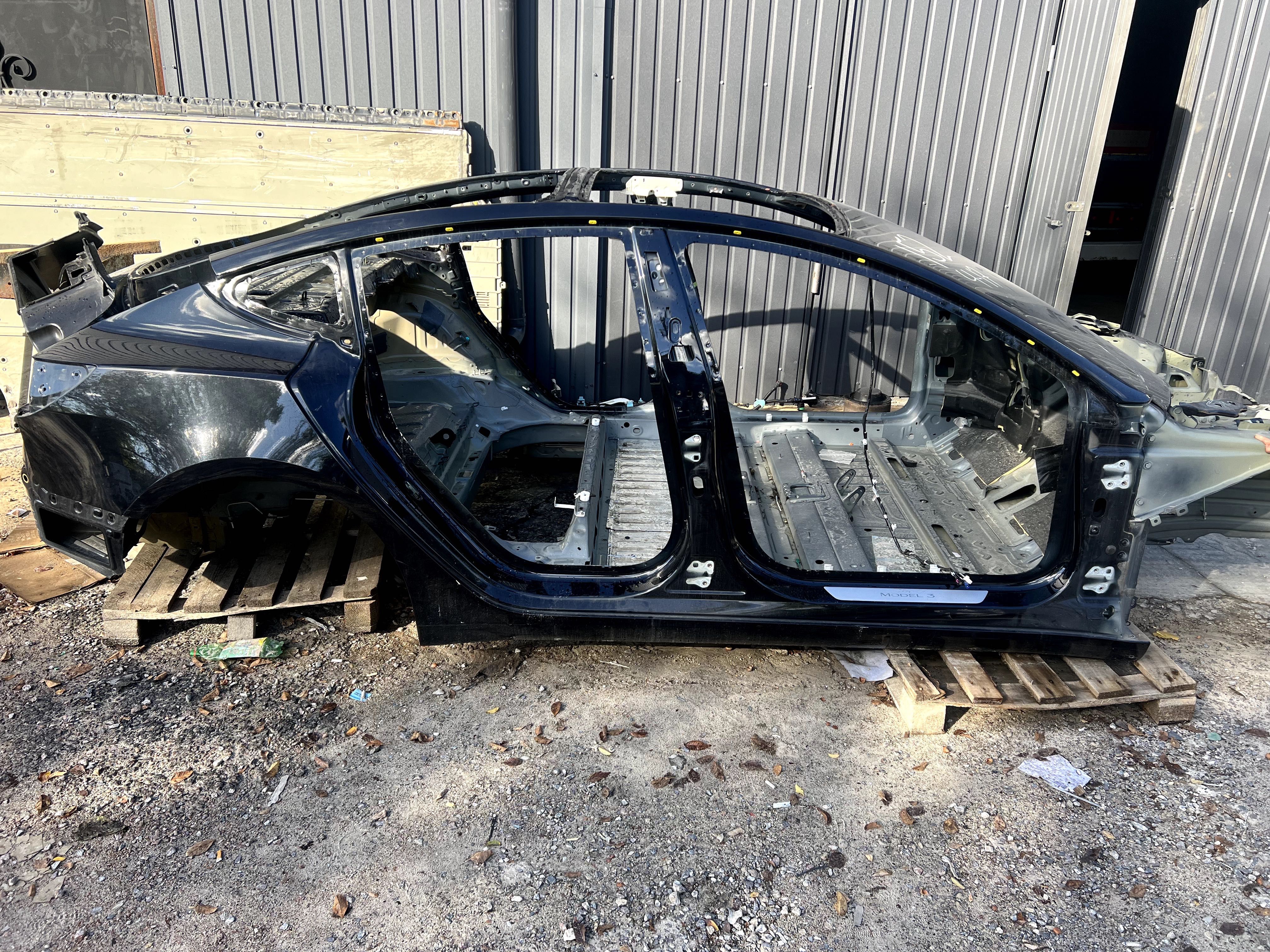 Четверть права ліва Тесла Модель 3 Tesla Model 3 кузовні частини