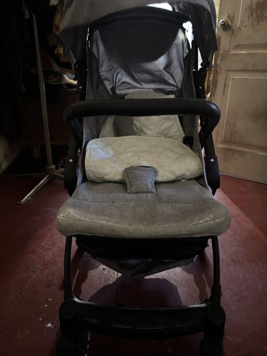 Прогулянкова коляска