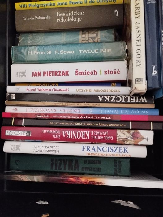 Zestaw książek różne gatunki