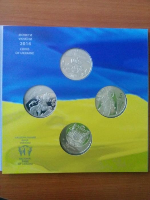 Набір монет 25 років Незалежності України / Рік Змії срібло