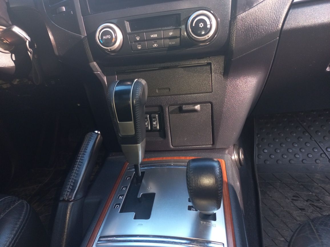 Mitsubishi Pagero  Vagon IV ( Міцубісі Паджеро Вагон 4)