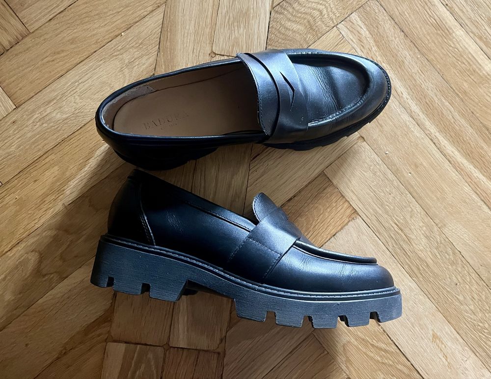 Mokasyny loafersy Badura czarne skórzane 38