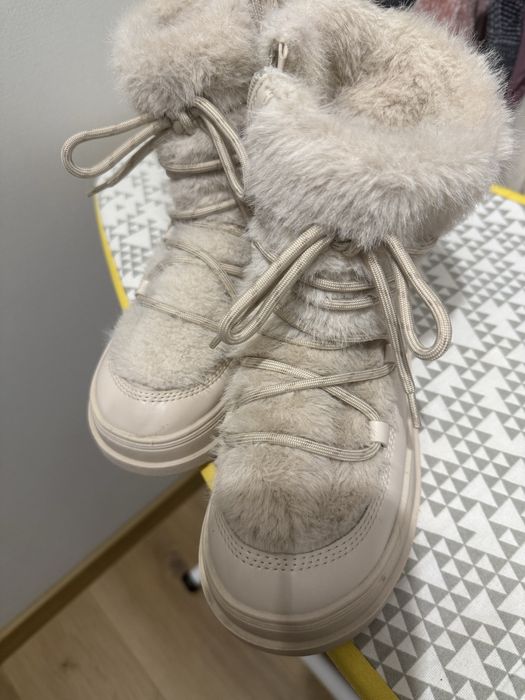 Взуття для дівчинки