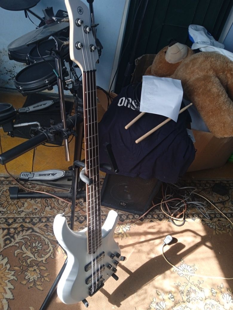 Bas Yamaha TRBX 504 +pokrowiec