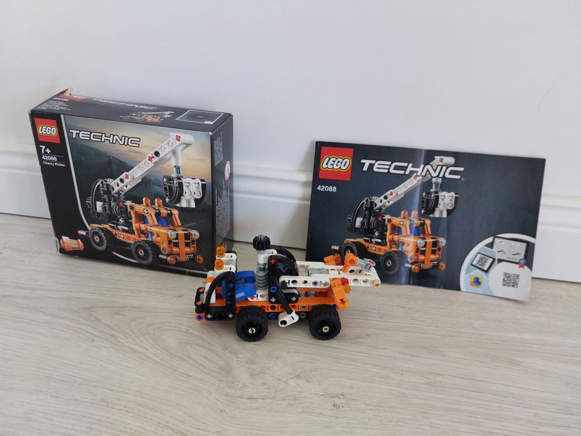 Lego 42088 ciężarówka z wysięgnikiem  7+