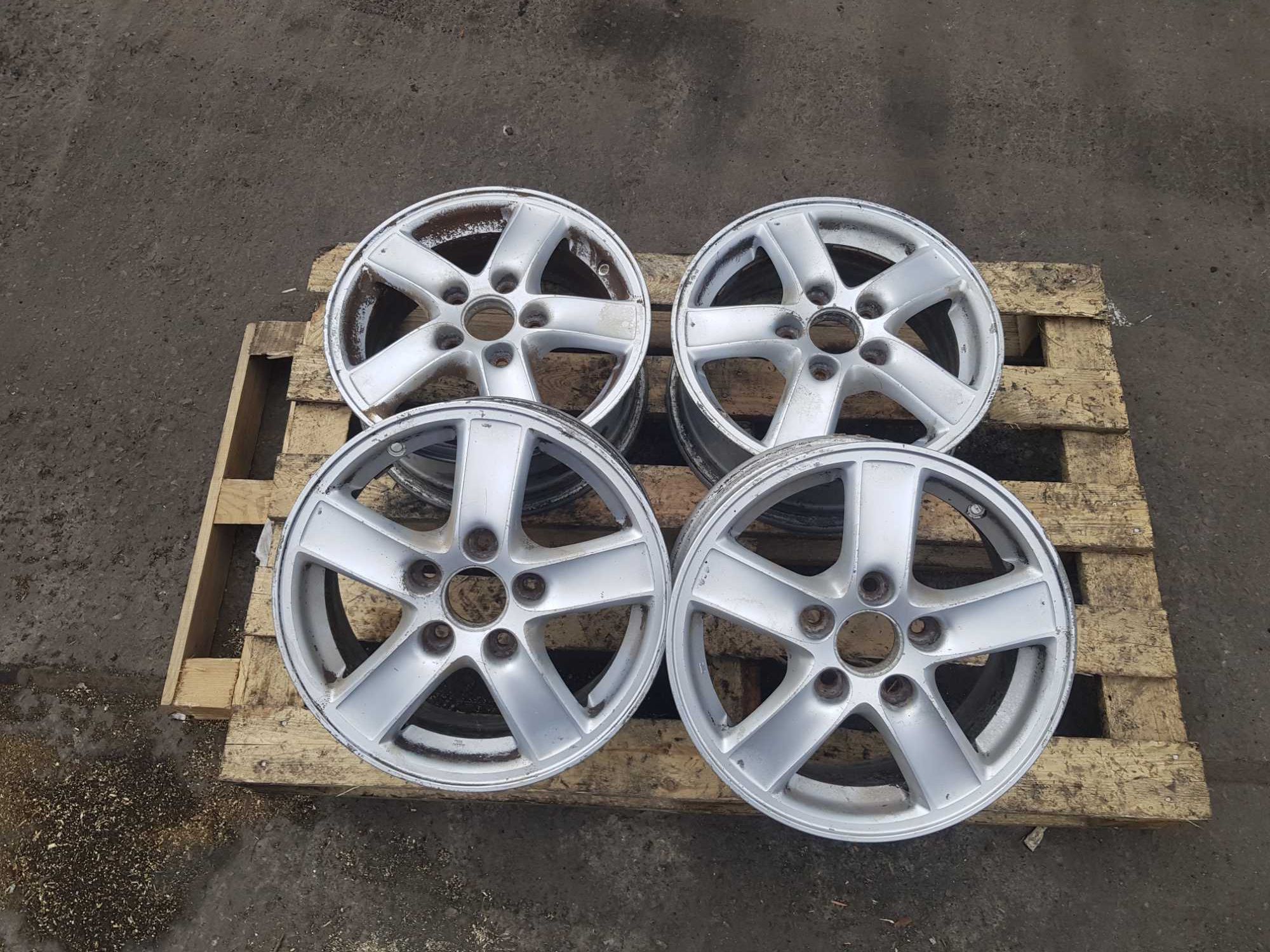 Felgi Aluminiowe Alu Alufelgi 5x114.3 15' 6J ET 55 Mazda Nissan Suzuki