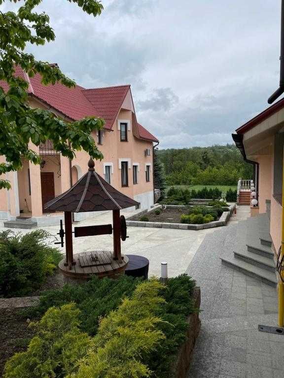 54  Будинок теплий  басейн більярд сауна до 8 осіб в 30 км від Київа