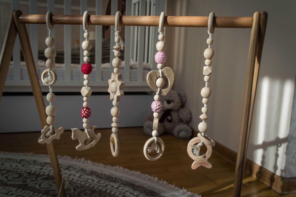 Подарунок на Хрестини і народження Тренажер Монтессорі + підвіски