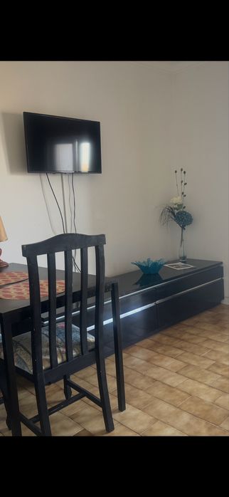 Aparadores em MDF pretos