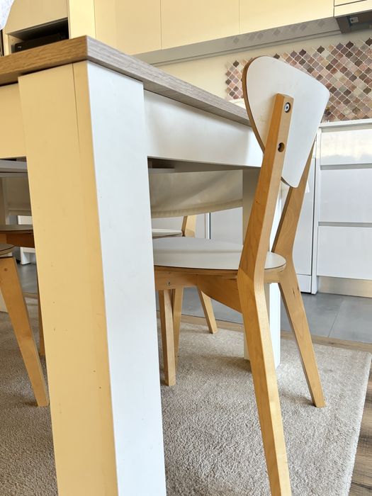 Mesa de jantar extensivel + 5 cadeiras de madeira (ikea)
