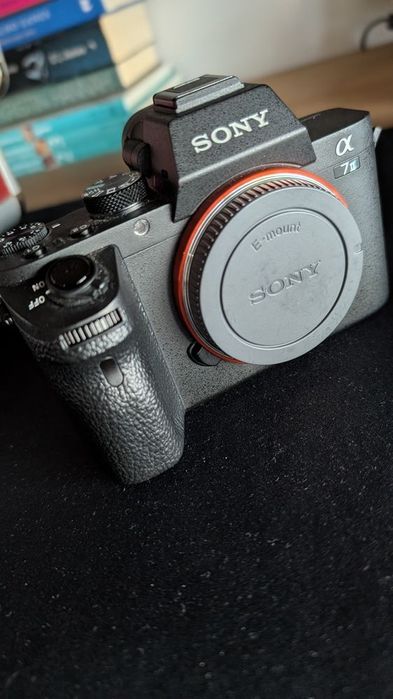 Sony A7 II Full Frame + 28-70mm + 50mm f/1.8 + bateria extra