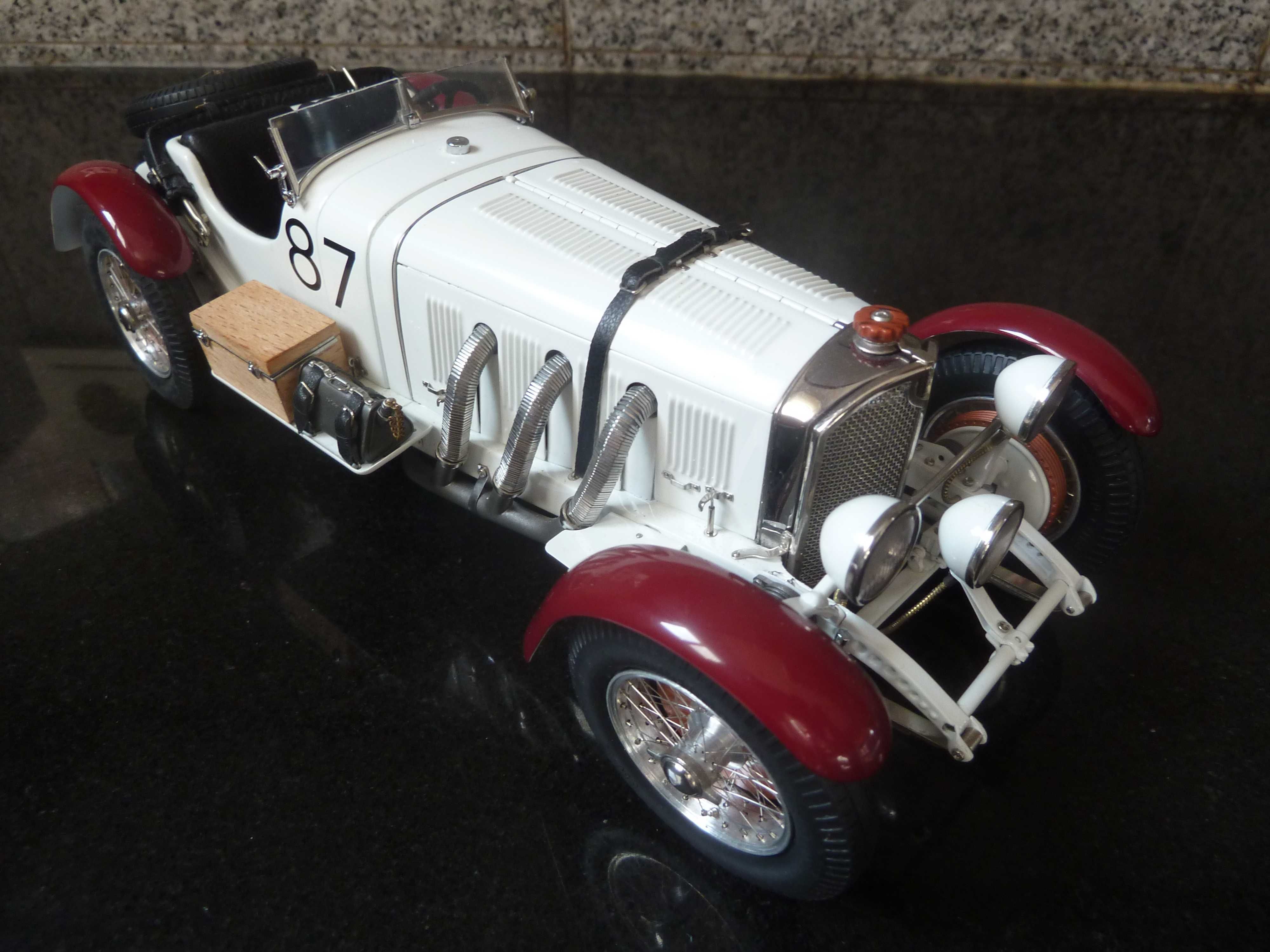 1:18 CMC, Mercedes Benz SSKL, Mille Miglia 1931, AutoArt, Minichamps