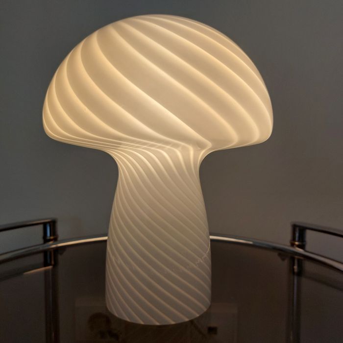 Mushroom Swirl table lamp