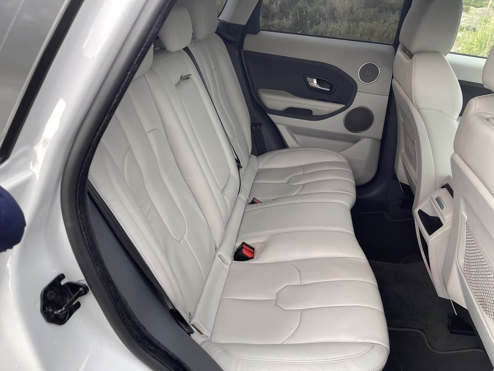 Land Rover evoque 2.2